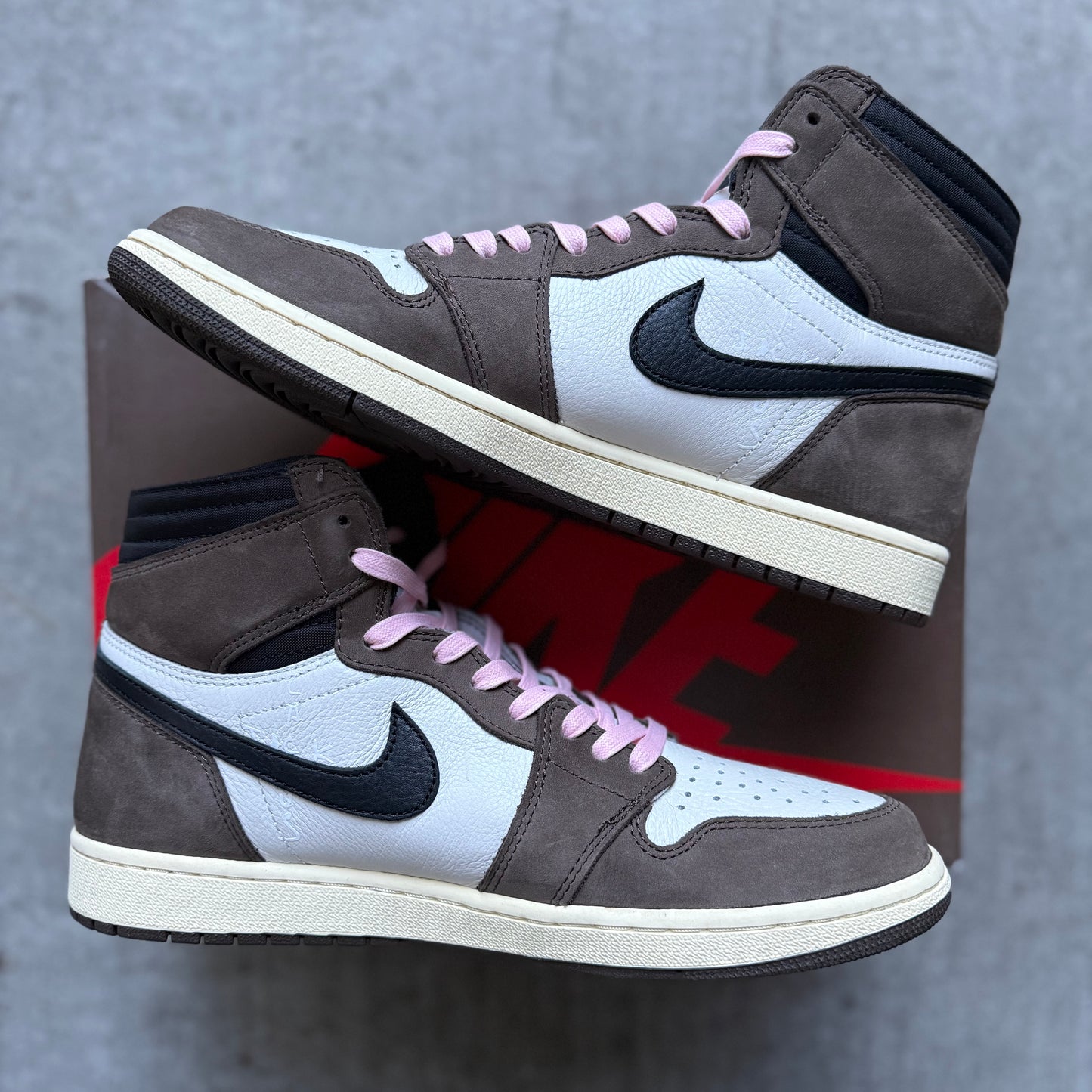 Size 11 - 2019 Travis Scott x Nike Air Jordan 1 High “Mocha”