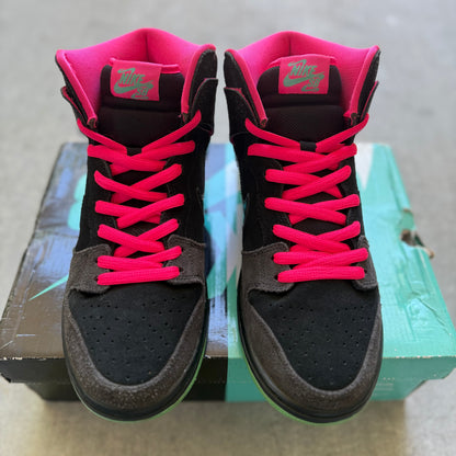 Size 9 - 2014 Nike Dunk SB High “Northern Light”