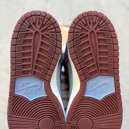 Size 9 - 2013 FTC x Nike Dunk SB Low “Finally”