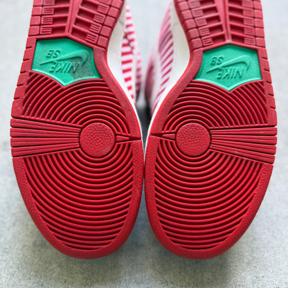Size 9.5 - 2015 Nike Dunk SB Low “Candy Cane”