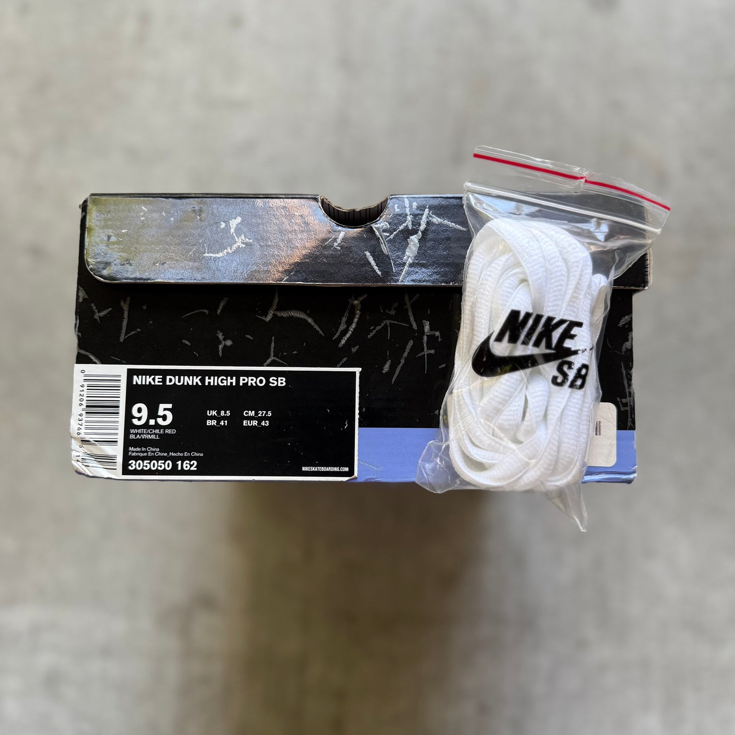 Size 9.5 - 2007 Nike Dunk SB High “Money Cat”
