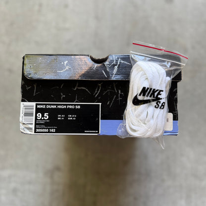 Size 9.5 - 2007 Nike Dunk SB High “Money Cat”