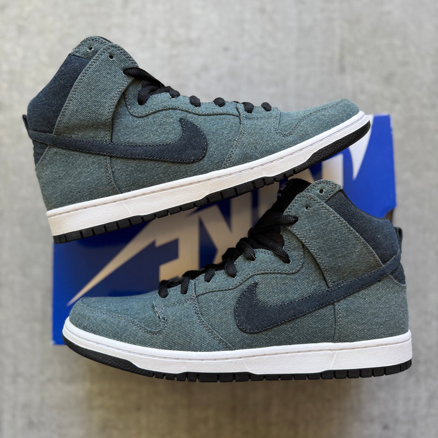 Size 12 - 2005 Nike Dunk SB High “Denim”