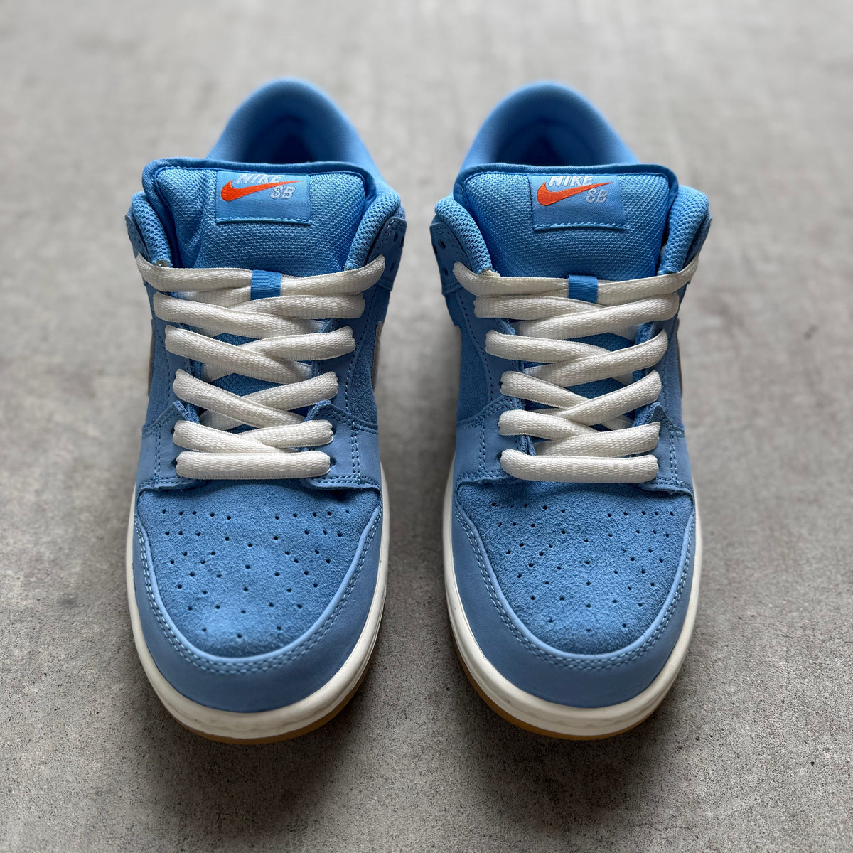 Size 9 - 2025 Nike Dunk SB Low “UNC Blue Gum”