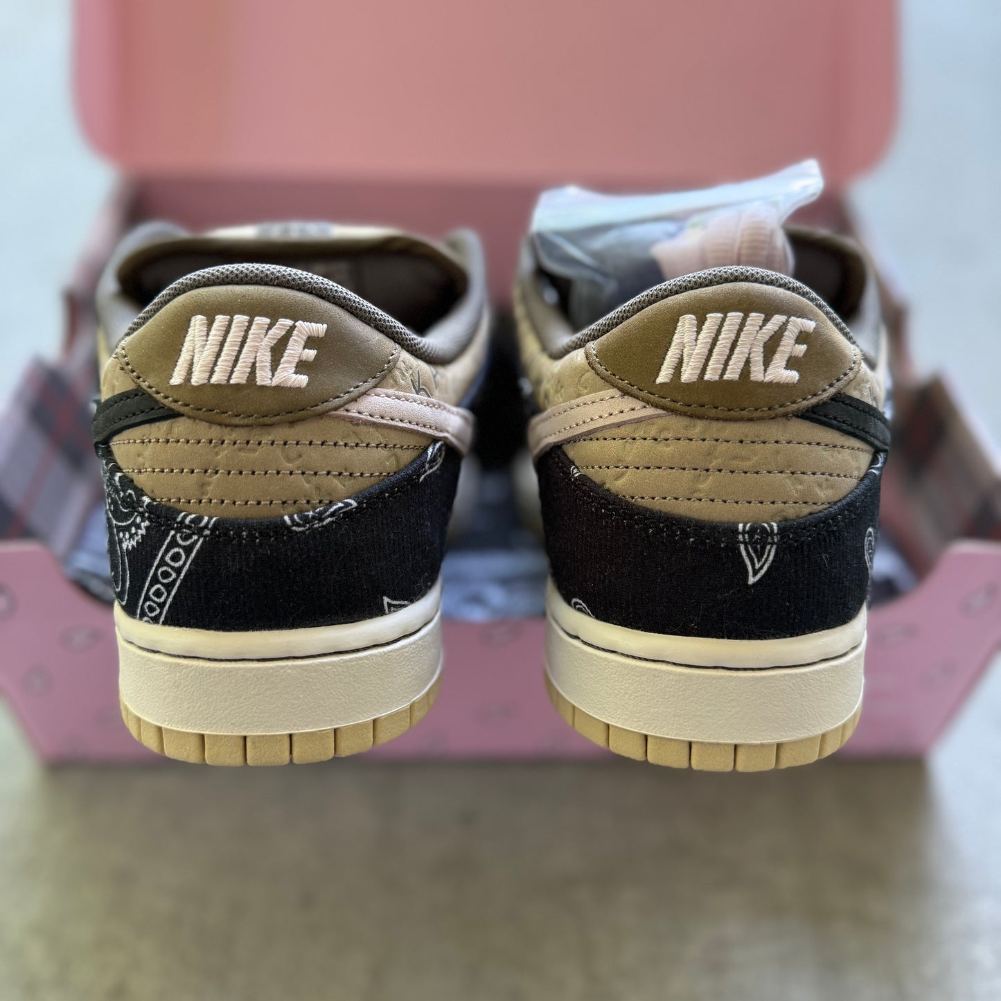 Size 10.5 - 2020 Travis Scott x Nike Dunk SB Low “Cactus Jack” Special Box