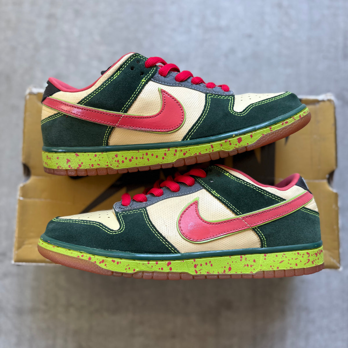 Size 9.5 - 2008 Nike Dunk SB Low “Mosquito”