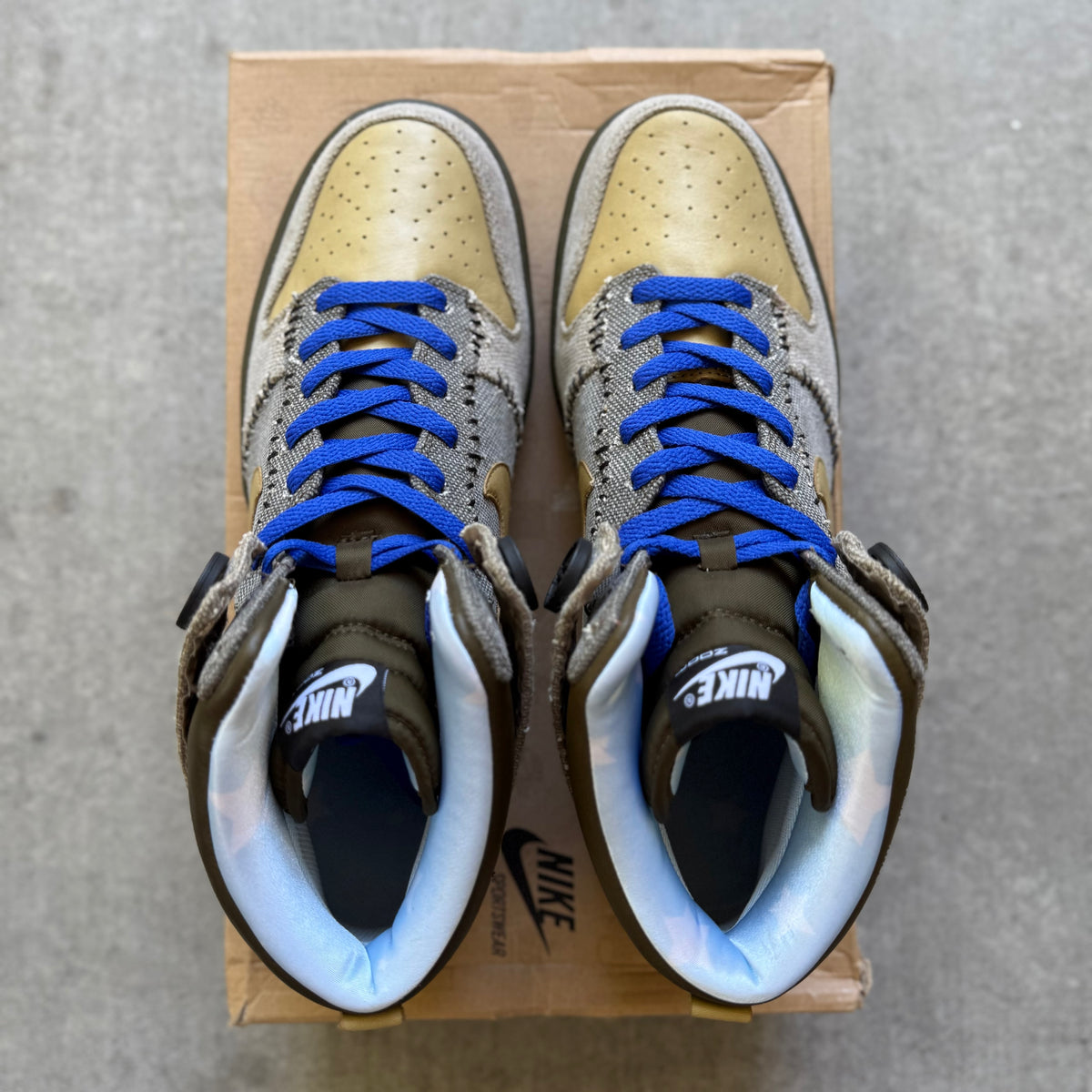 Size 11 - 2009 Nike Dunk High “Coraline”