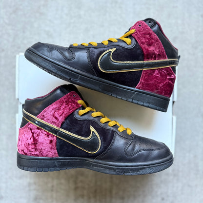 Size 10 - 2007 Nike Dunk SB High “Bloody Sunday”