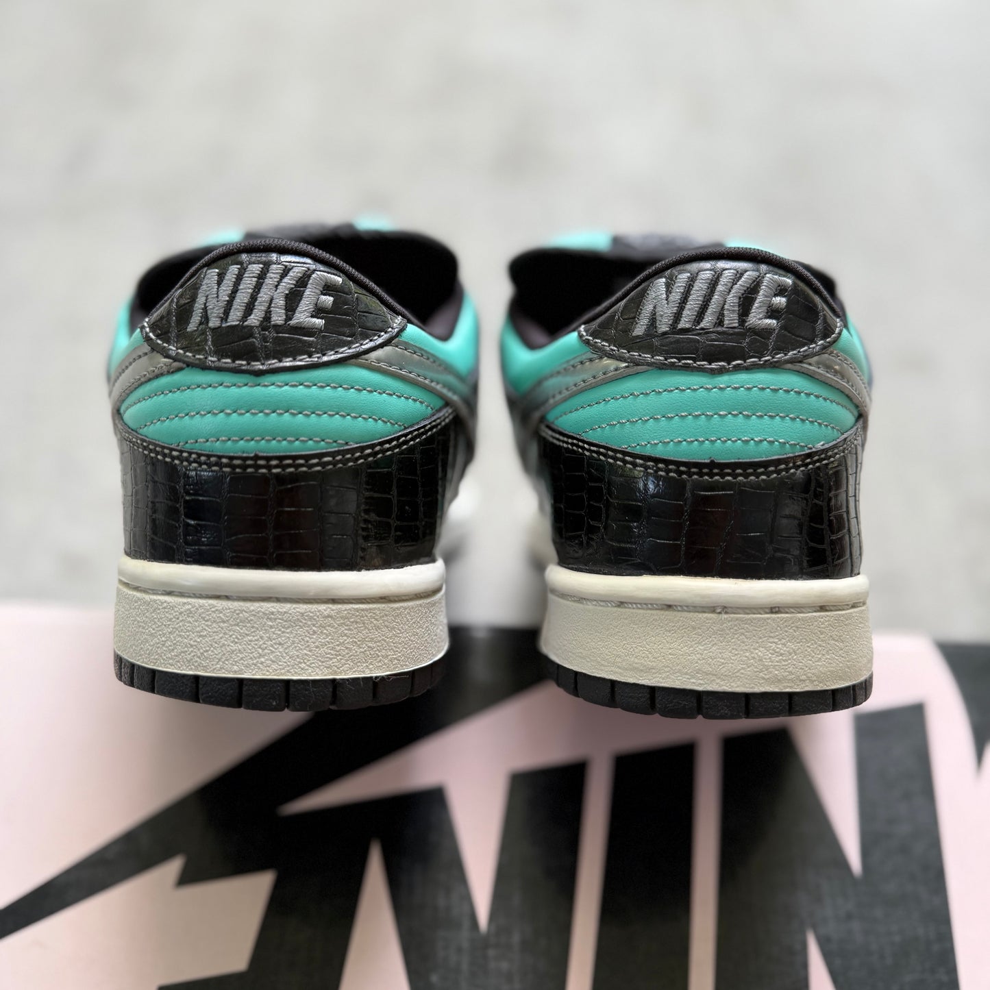 Size 10 - 2005 Diamond Supply Co. x Nike Dunk SB Low “Tiffany”