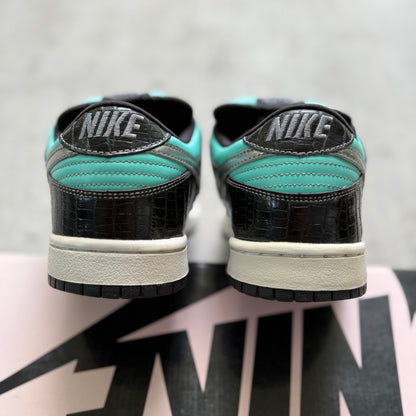 Size 10 - 2005 Diamond Supply Co. x Nike Dunk SB Low “Tiffany”