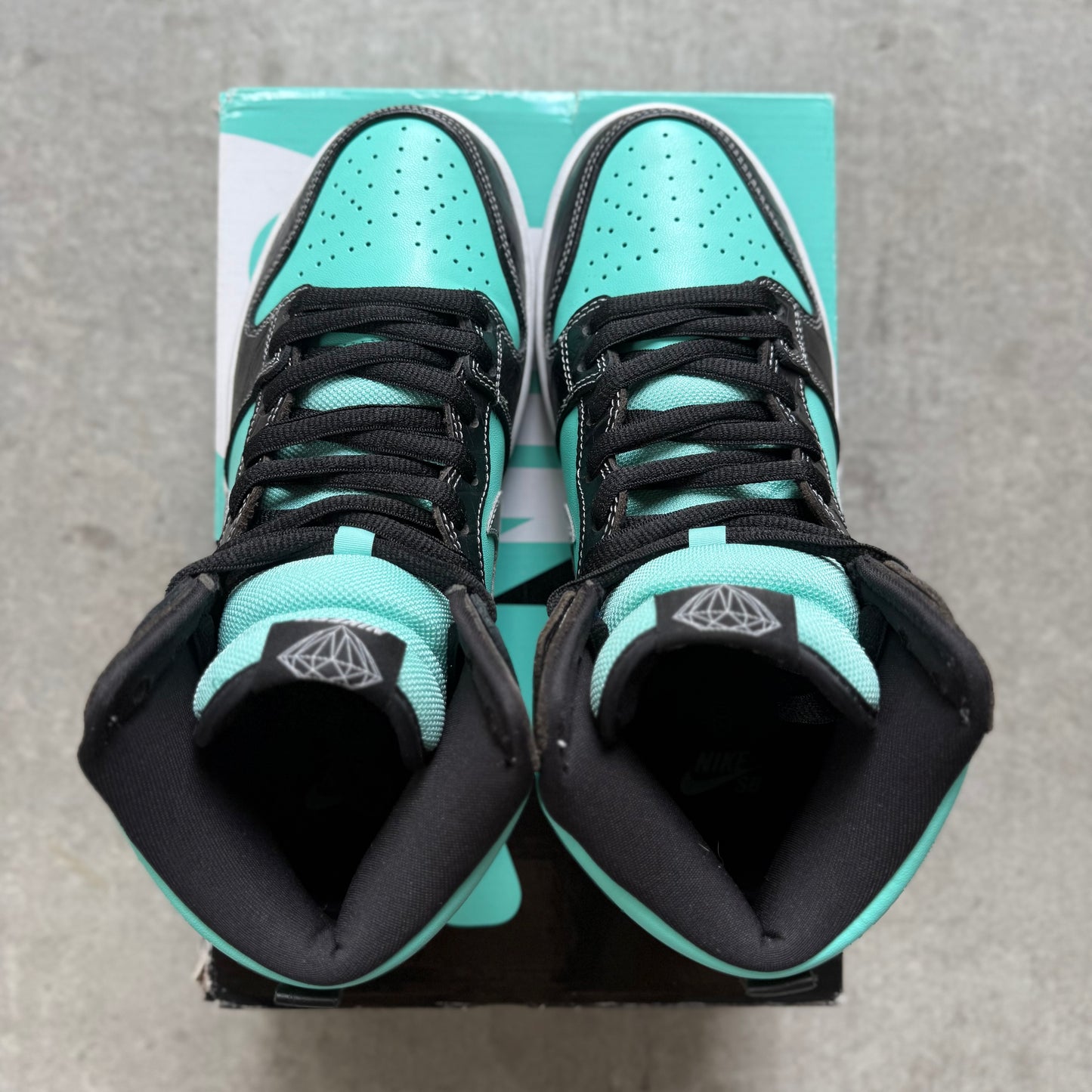 Size 9 - 2014 Diamond Supply Co. x Nike Dunk SB High “Tiffany”