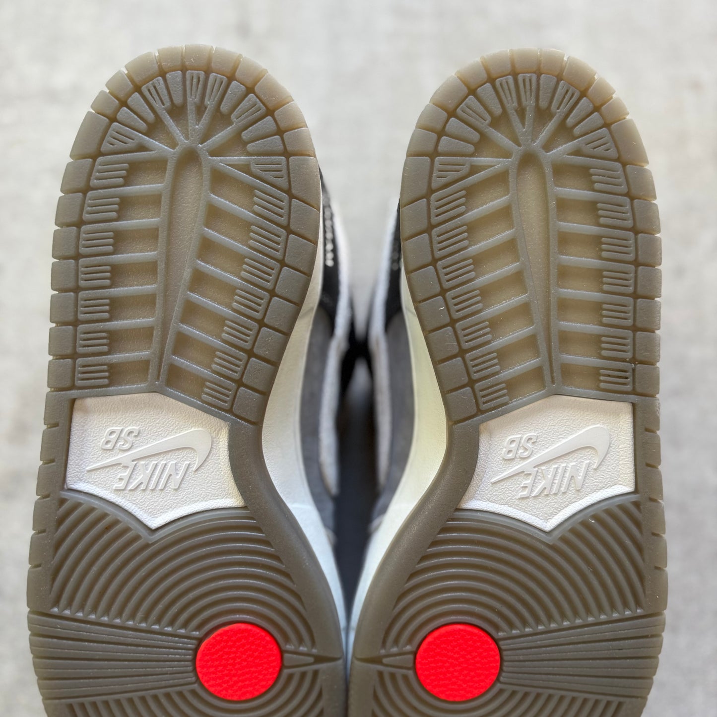 Size 9.5 - 2021 Nike Dunk SB Low “VX1000/Camcorder”