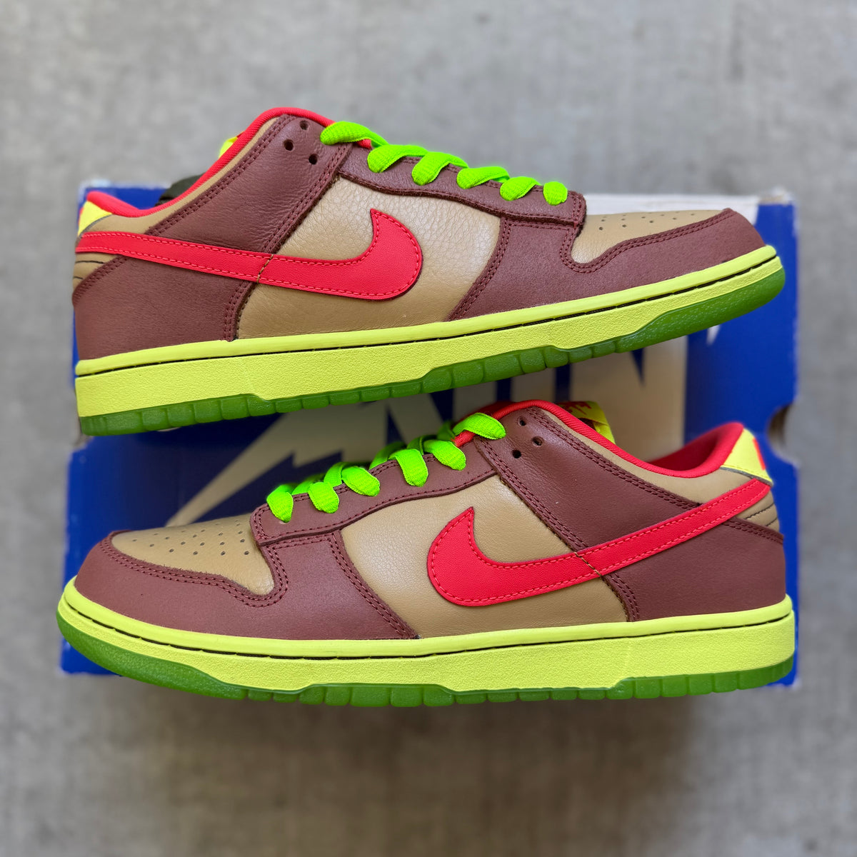 Size 9.5 - 2009 Nike Dunk SB Low “Toxic Sea Robin”