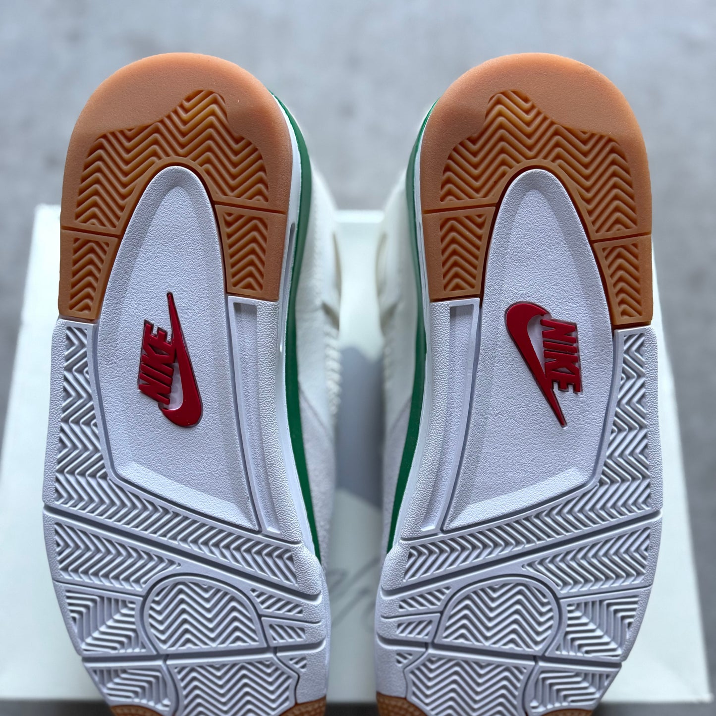 2023 Air Jordan 4 x Nike SB “Pine Green”