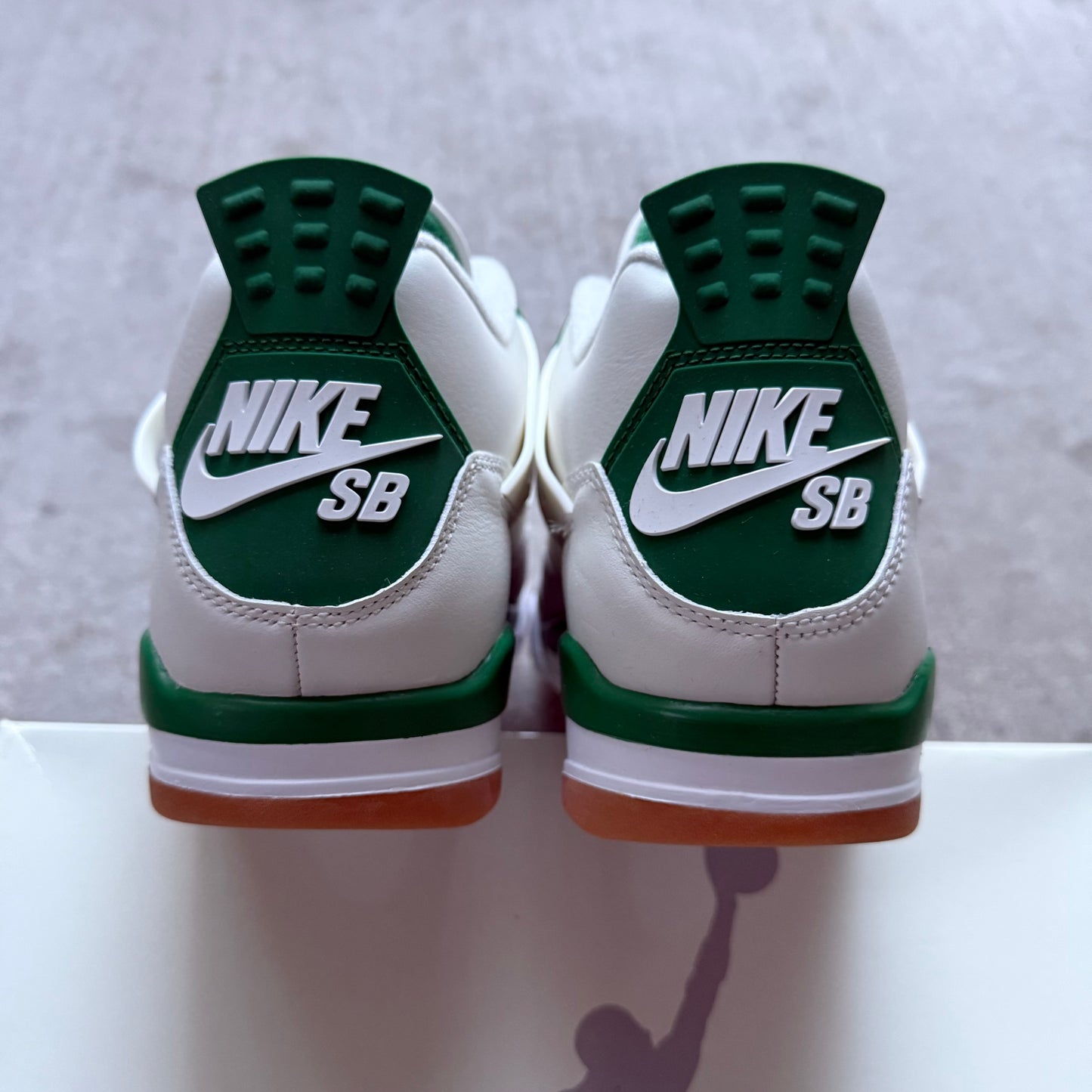 2023 Air Jordan 4 x Nike SB “Pine Green”