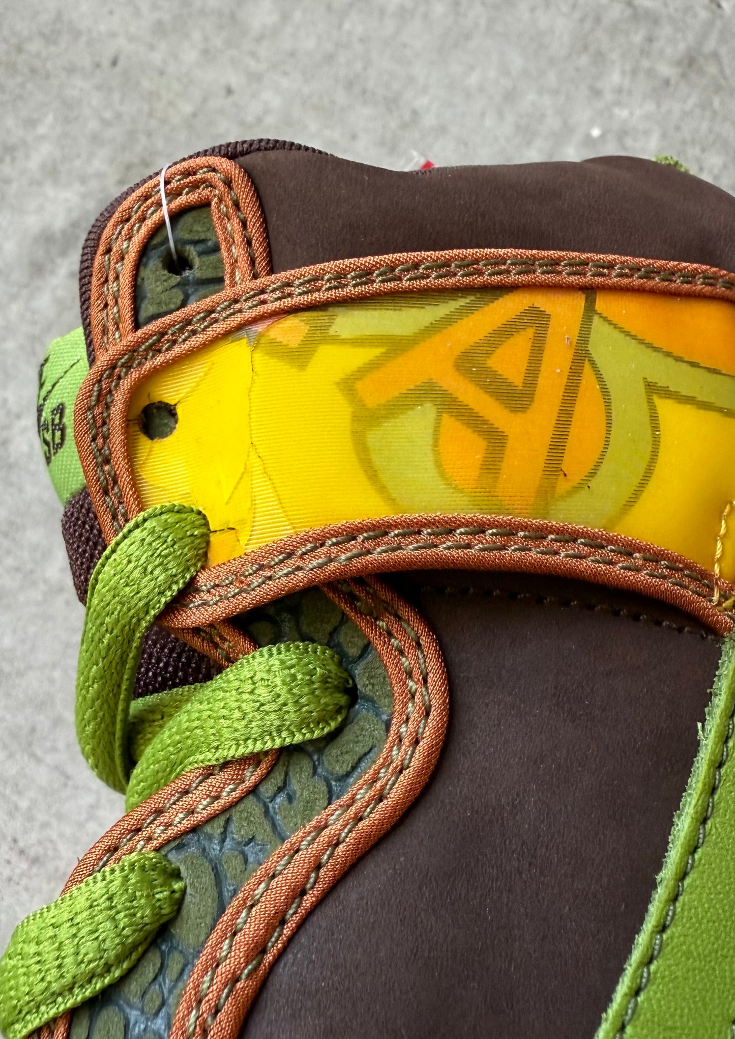 Size 9.5 - 2005 Nike Dunk SB High "De La Soul"