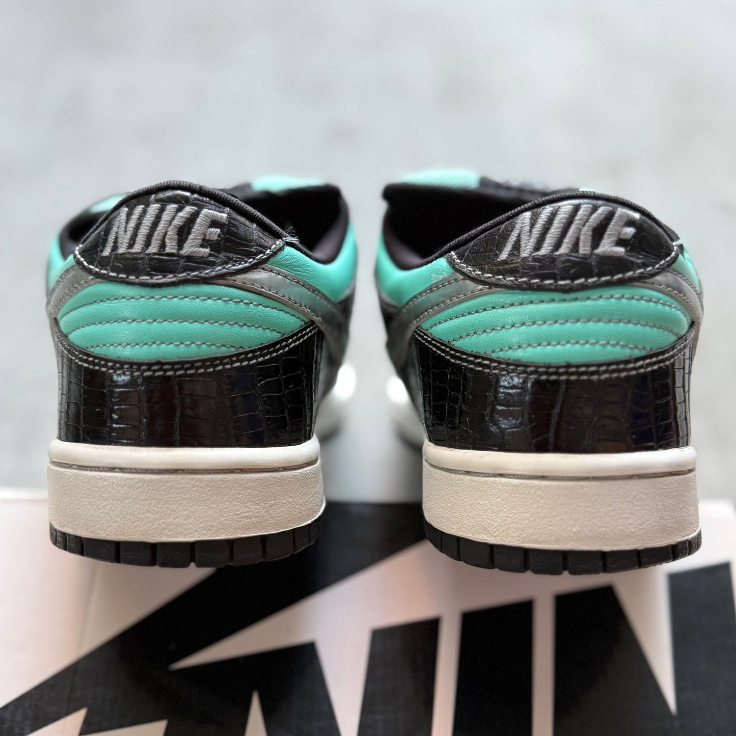 Size 9 - 2005 Diamond Supply Co. x Nike Dunk SB Low "Tiffany"