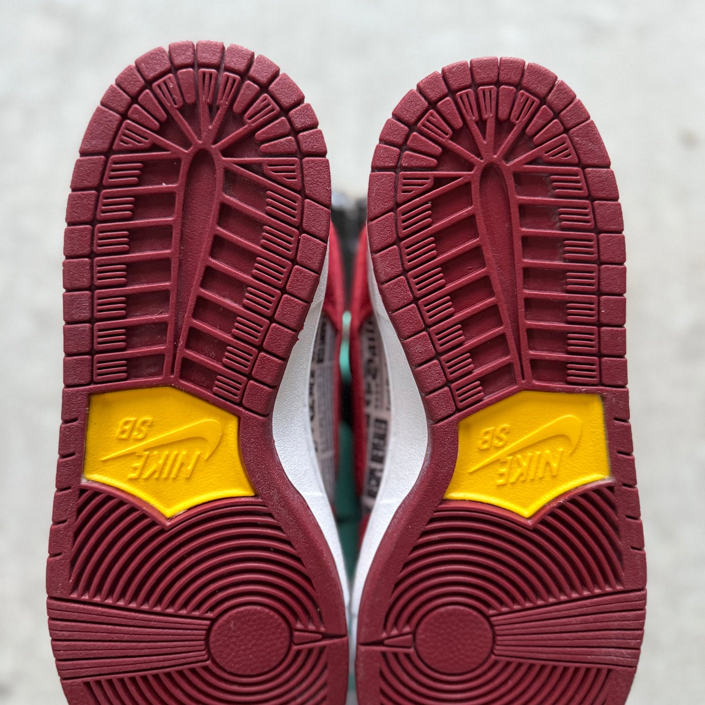 Size 8.5 - 2014 Nike Dunk SB Low "Crawfish"
