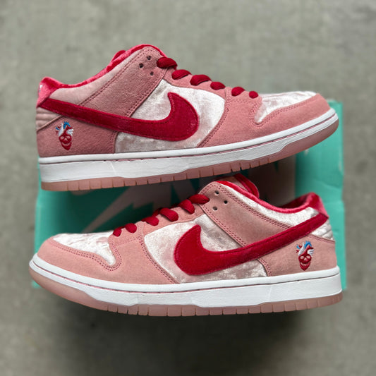 Size 9 - 2020 Strangelove Skateboards x Nike Dunk SB Low "Valentine's Day"