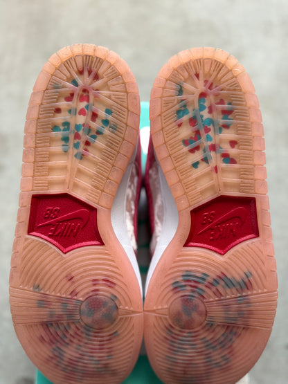 Size 9 - 2020 Strangelove Skateboards x Nike Dunk SB Low "Valentine's Day"