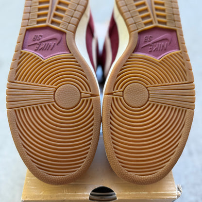 Size 9 - 2013 Nike Dunk SB Low "Corduroy / Team Red"