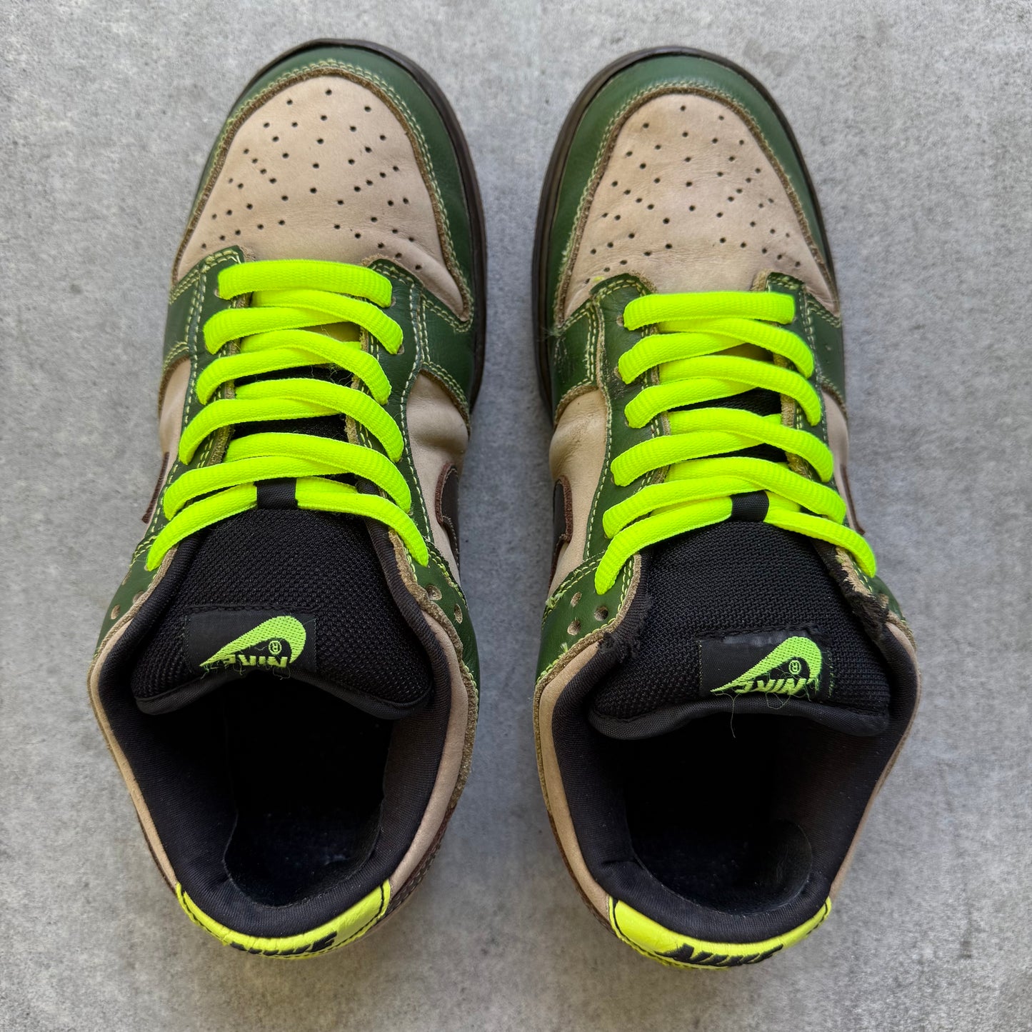 Size 9.5 - 2004 Nike Dunk SB Low "Jedi"