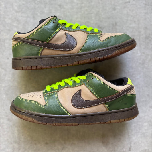 Size 9.5 - 2004 Nike Dunk SB Low "Jedi"