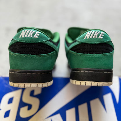 Size 11 - 2011 Nike Dunk Low SB "Green Lantern"