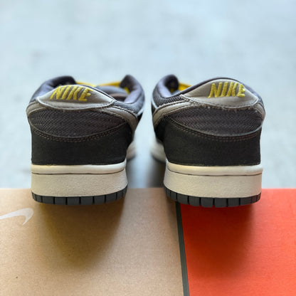 Size 8.5 - 2001 Nike Dunk Low Pro B "Lightning"