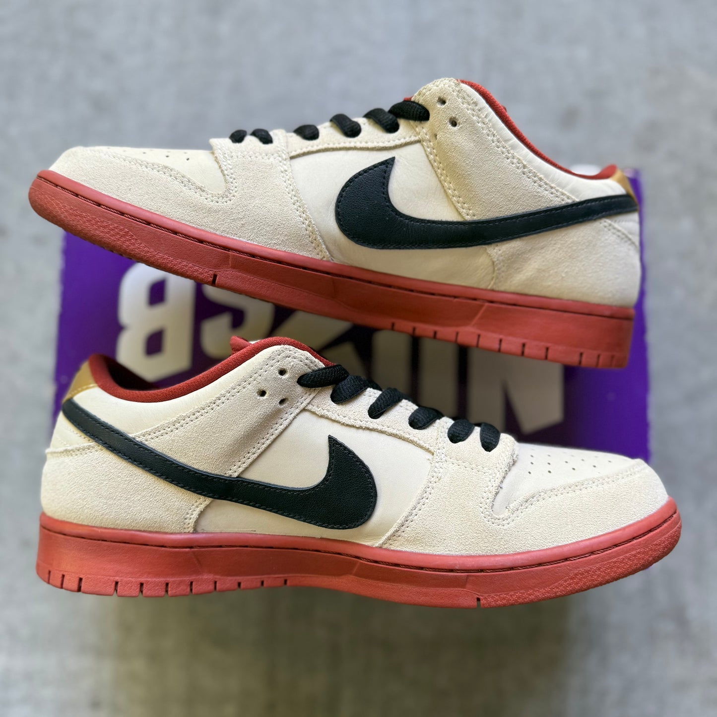 Size 10.5 - 2020 Nike Dunk SB Low "Muslin / Hennessy"
