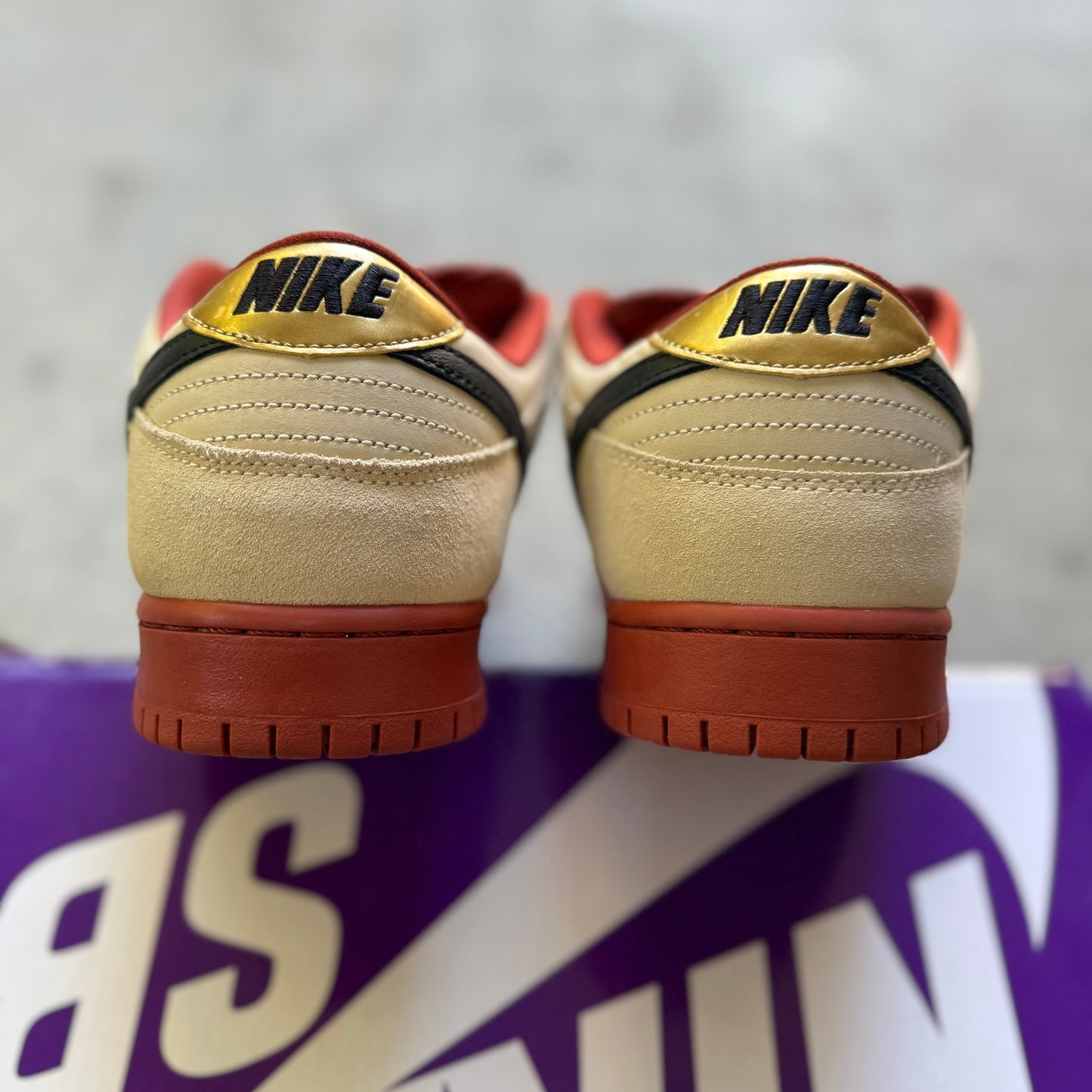 Size 10.5 - 2020 Nike Dunk SB Low "Muslin / Hennessy"